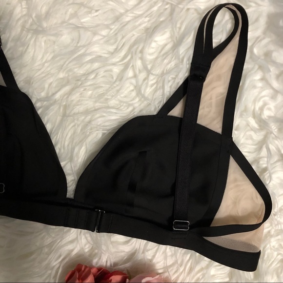 Victoria’s Secret Large Unlined Plunge Bra Black Satin with Nude Mesh Wi… - Picture 8 of 9